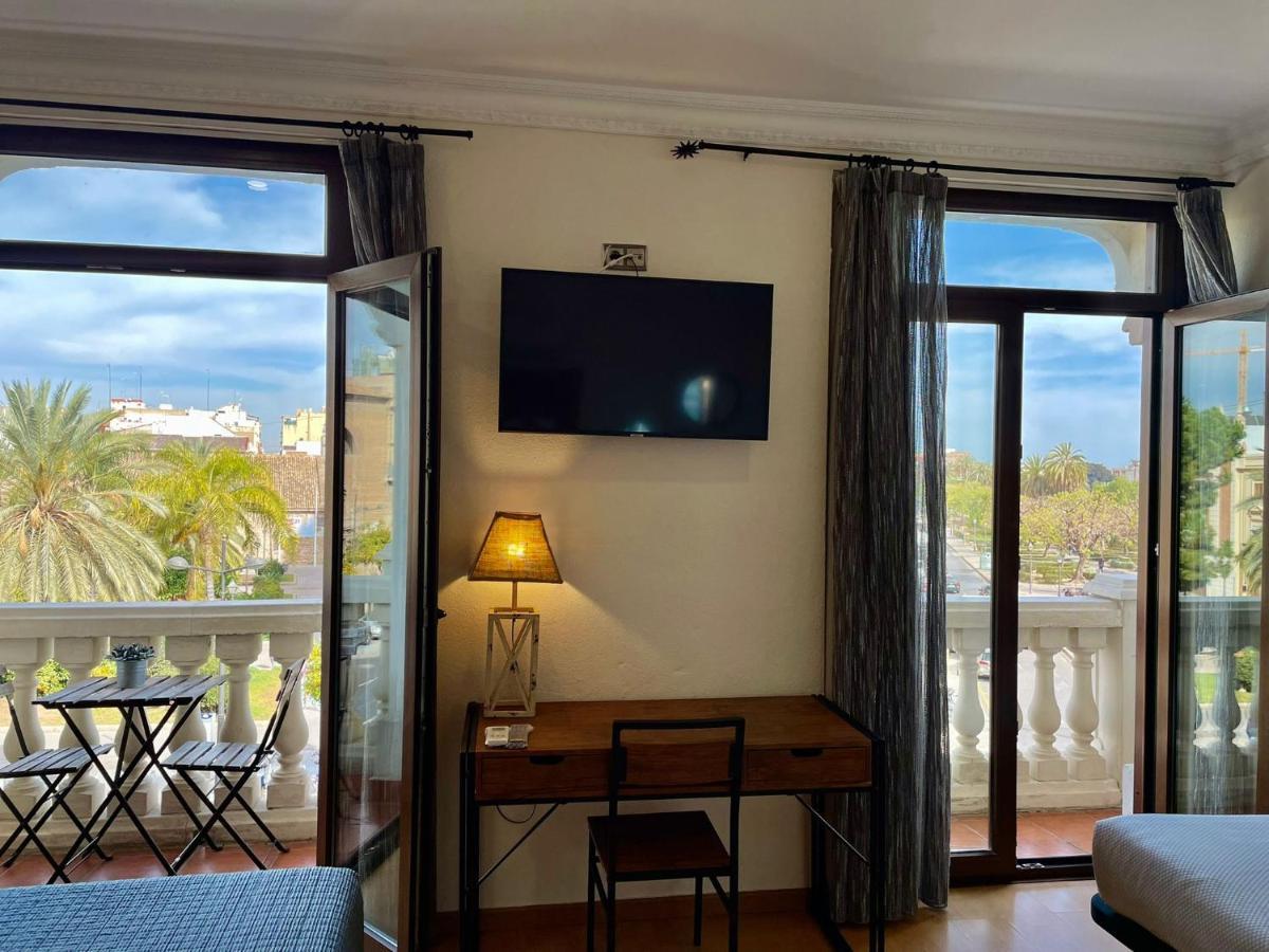 Hotel Balcon Al Mar à Valence Extérieur photo